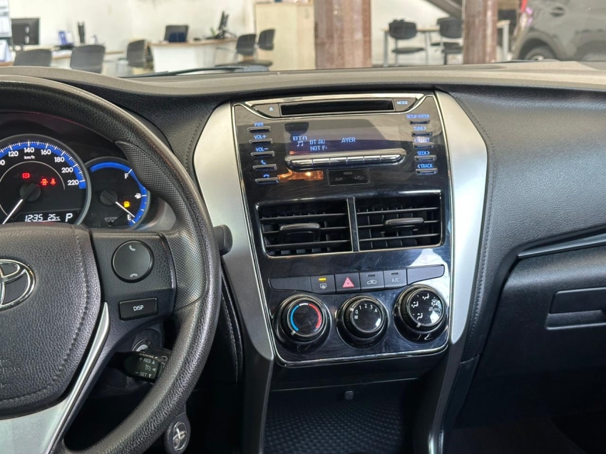 toyota yaris 1.3 flex automatico 201913