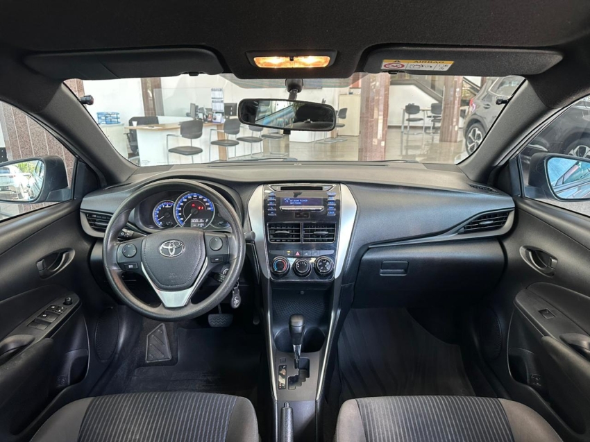 toyota yaris 1.3 flex automatico 201910