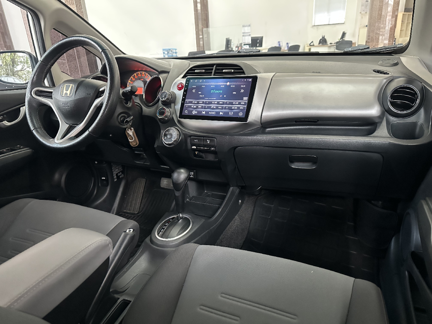 honda fit 1.5 twist 16v flex 4p automatico 201310