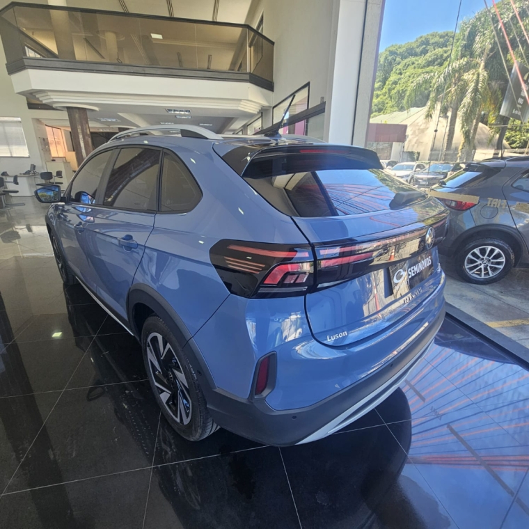 volkswagen nivus 1.0 200 tsi total flex highline automatico 4p 20252