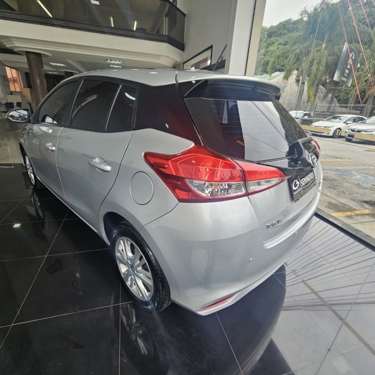 toyota yaris 1.3 16v flex xl multidrive 4p automatico 20193