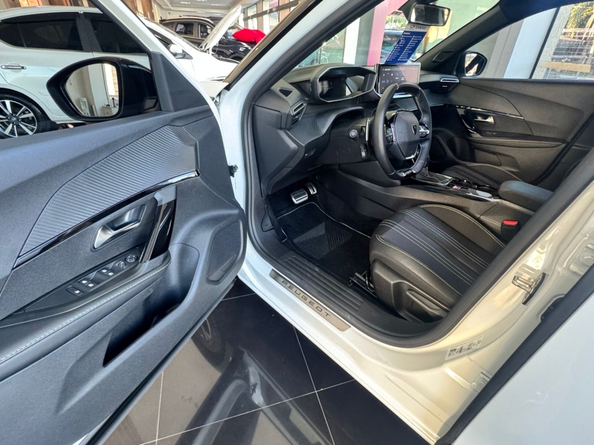 peugeot 2008 1.0 turbo 200 flex gt cvt 4p automatico 202517