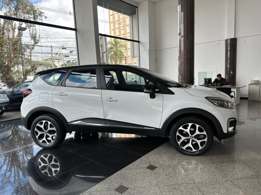 renault captur 1.6 16v sce flex intense x-tronic 4p automatico 20197
