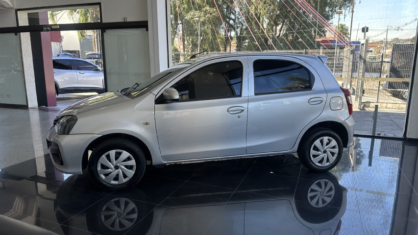 toyota etios 1.3 x 16v flex 4p manual 20203