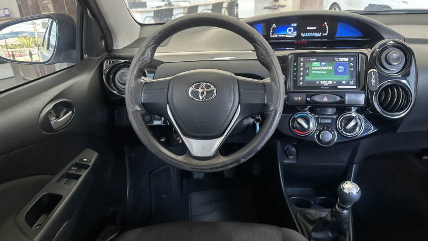 toyota etios 1.3 x 16v flex 4p manual 202012