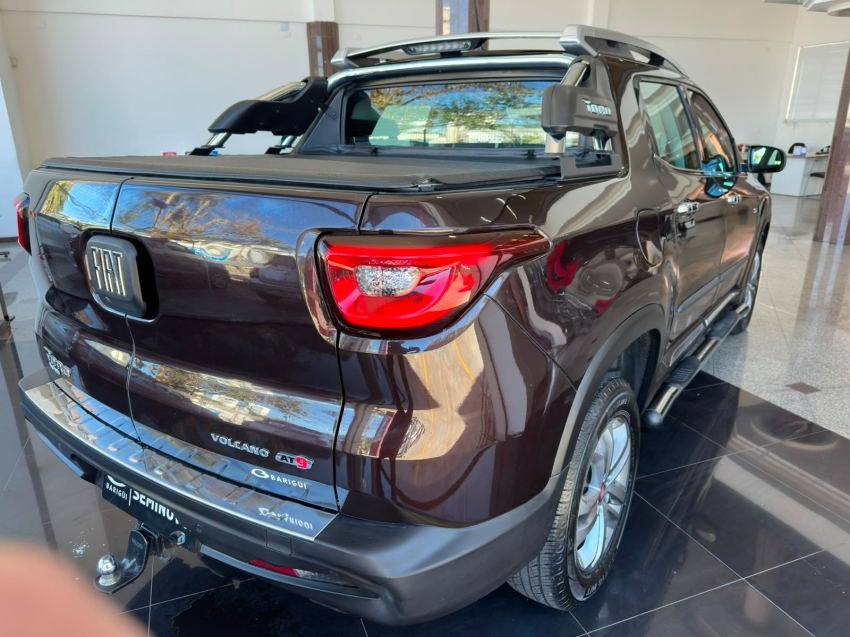 fiat toro 2.4 16v multiair flex volcano at9 4p automatico 20206