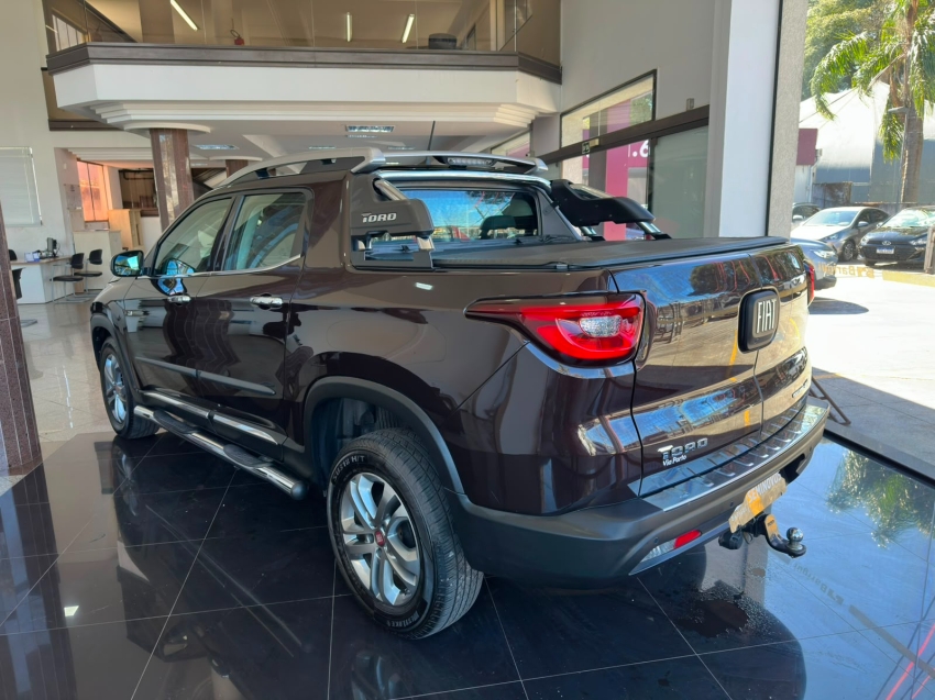 fiat toro 2.4 16v multiair flex volcano at9 4p automatico 20204