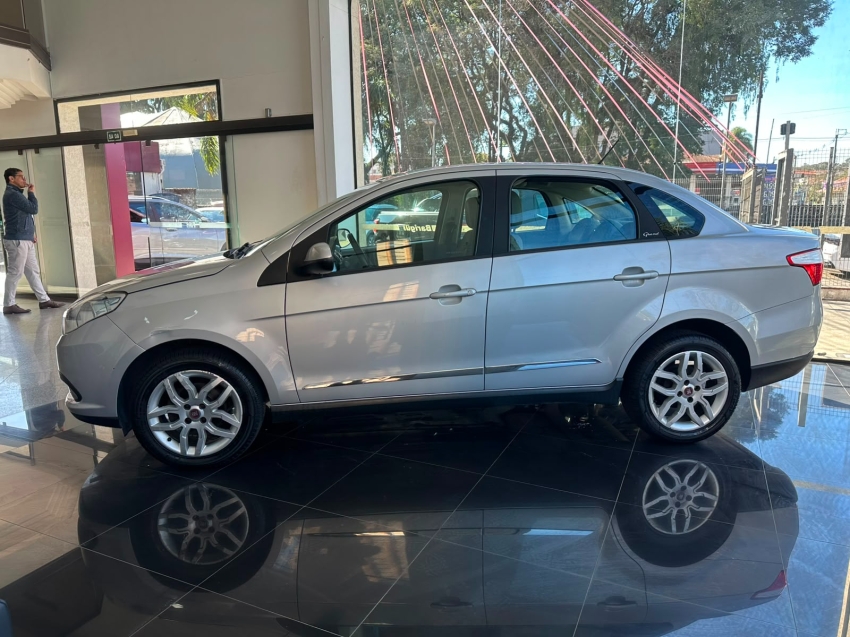 fiat grand siena 1.6 mpi essence sublime 16v flex 4p automatizado semiautomatico 20163