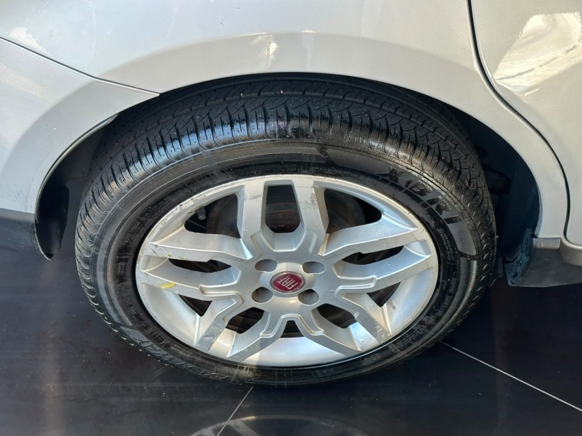 fiat grand siena 1.6 mpi essence sublime 16v flex 4p automatizado semiautomatico 20168