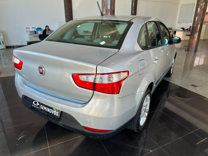 fiat grand siena 1.6 mpi essence sublime 16v flex 4p automatizado semiautomatico 20166