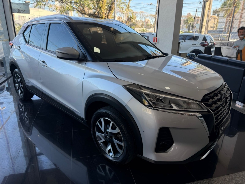 nissan kicks 1.6 16v flexstart sense xtronic flex 4p automatico 2024