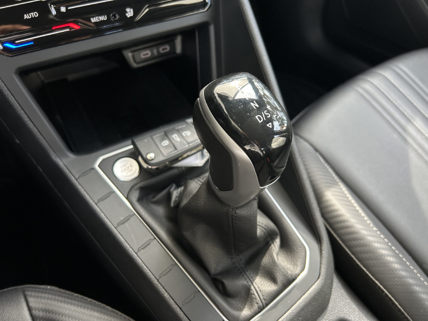 volkswagen nivus 1.0 200 tsi total flex highline automatico 4p semiautomatico 202515