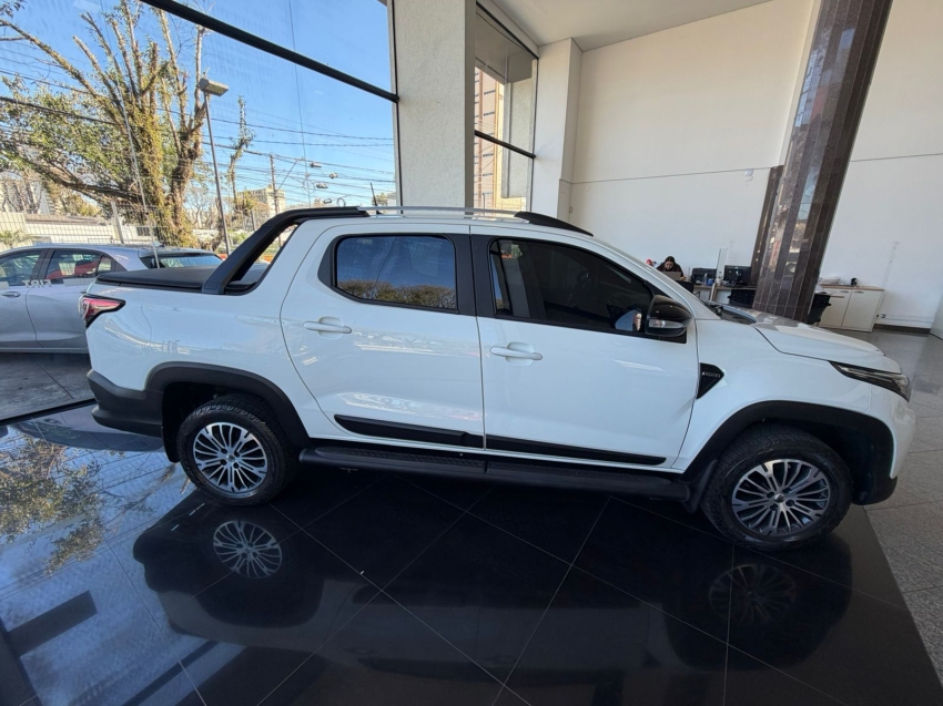 fiat strada 1.3 flex 20233