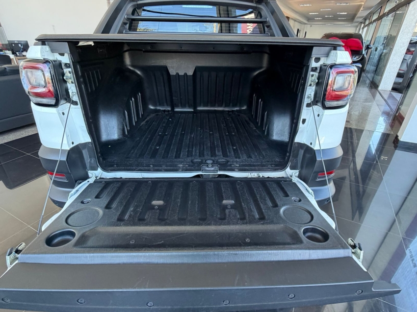 fiat strada 1.3 flex 20237