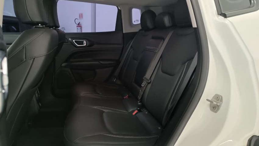 jeep compass 1.3 t270 turbo flex longitude at6 4p automatico 202315