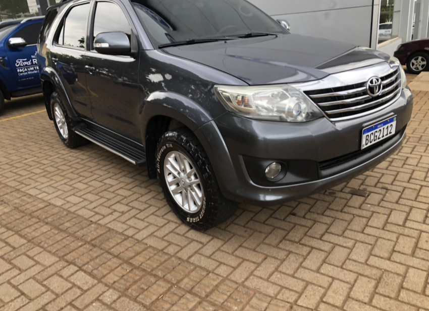 toyota hilux 2.7 flex automatico 2013