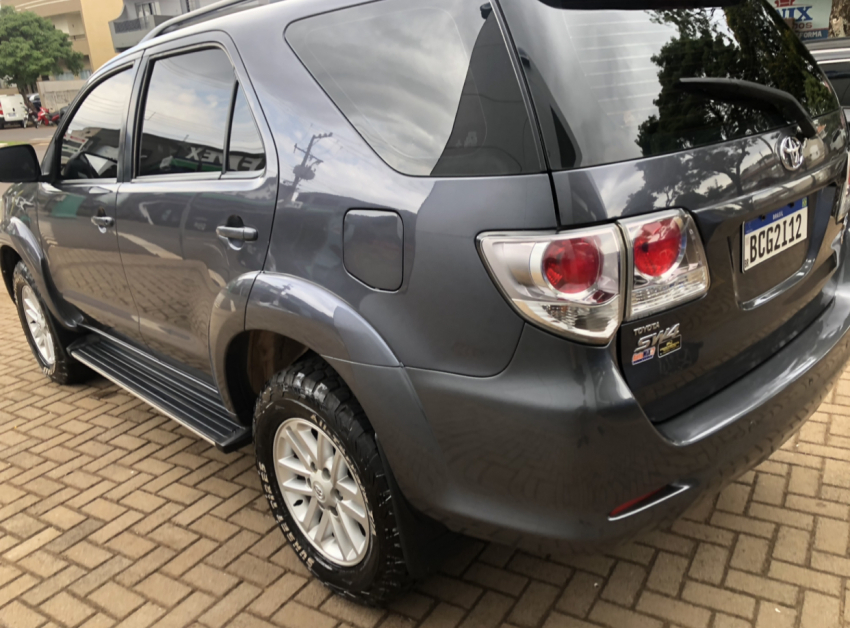 toyota hilux 2.7 flex automatico 2013
