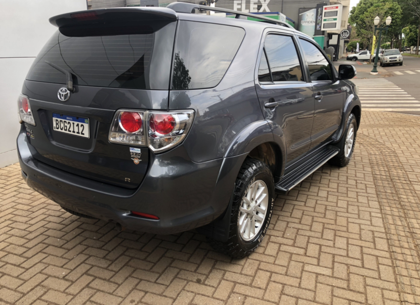 toyota hilux 2.7 flex automatico 2013