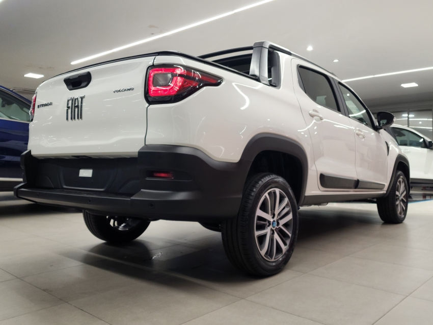 fiat strada 1.3 firefly flex volcano cd man 25/26 0km fiat strada 1.3 firefly flex volcano cd man 25/26 0km