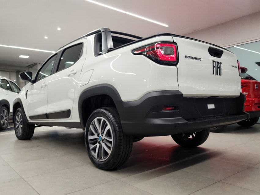 fiat strada 1.3 firefly flex volcano cd man 25/26 0km fiat strada 1.3 firefly flex volcano cd man 25/26 0km