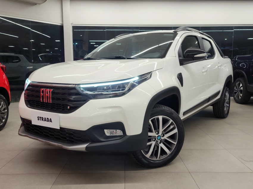 fiat strada 1.3 firefly flex volcano cd man 25/26 0km fiat strada 1.3 firefly flex volcano cd man 25/26 0km