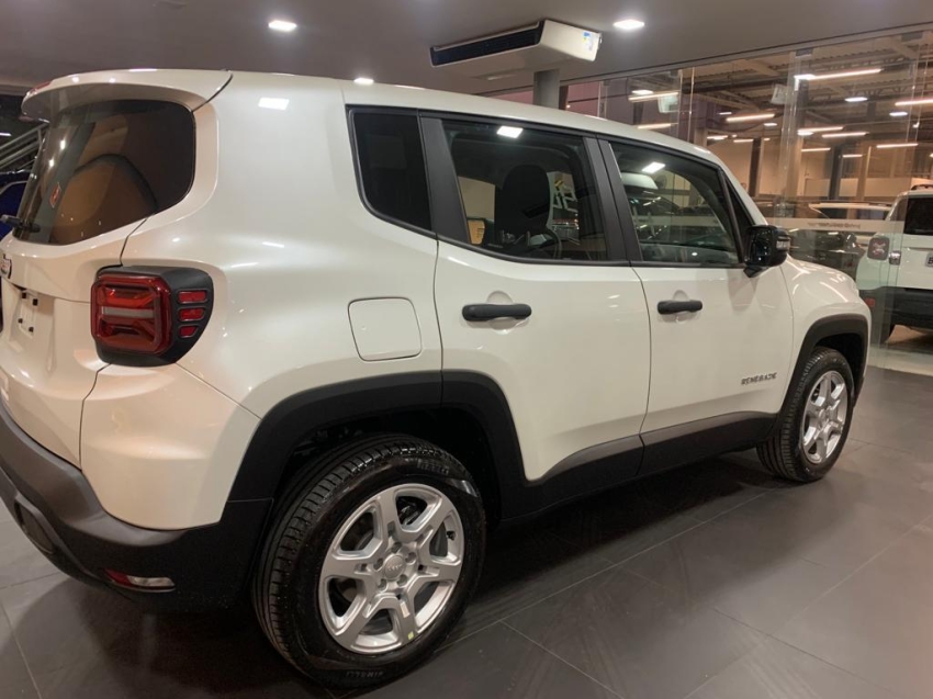 jeep renegade 1.3 t270 turbo flex sport at6 4p automatico 2024 jeep renegade 1.3 t270 turbo flex sport at6 4p automatico 2024