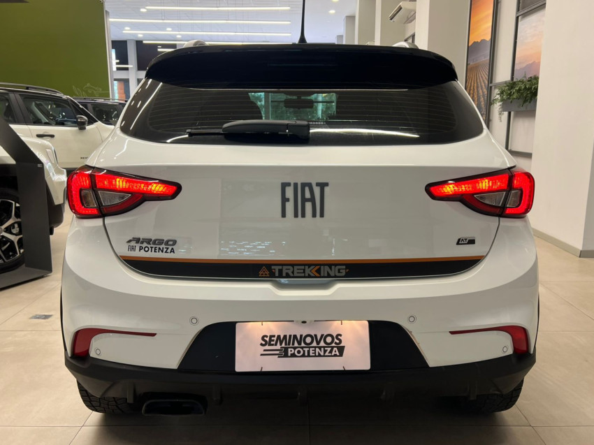 fiat argo 1.3 firefly flex trekking cvt 4p automatico 2025