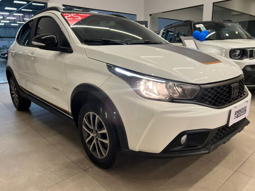 fiat argo 1.3 firefly flex trekking cvt 4p automatico 2025