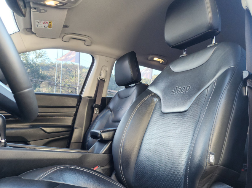 jeep compass 1.3 t270 turbo flex longitude at6 22/23 seminovo