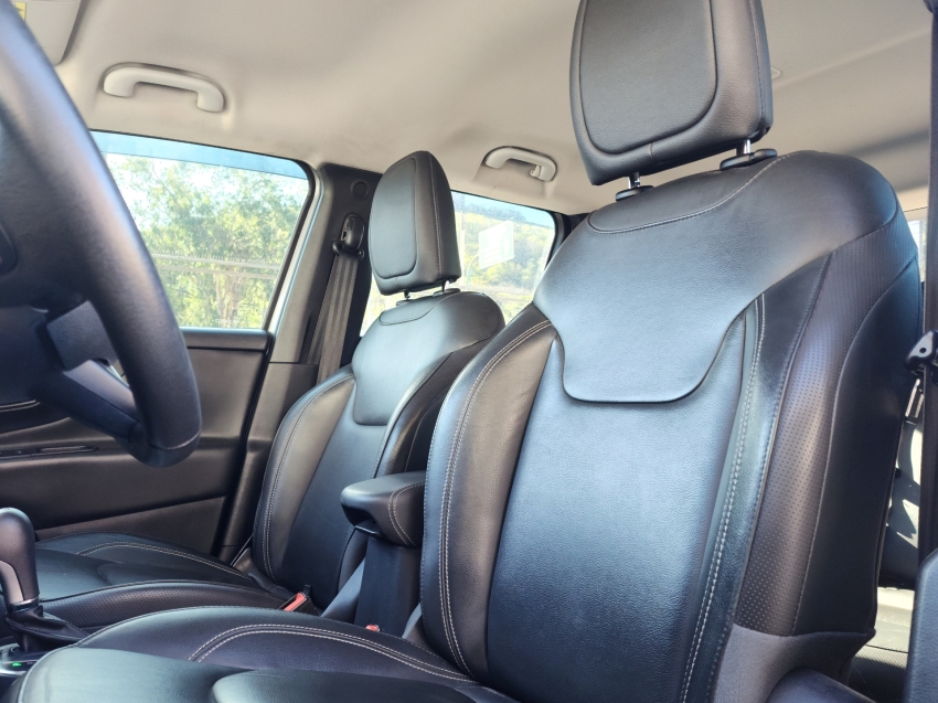 jeep renegade 1.8 16v flex longitude 4p at 21/21 seminovo