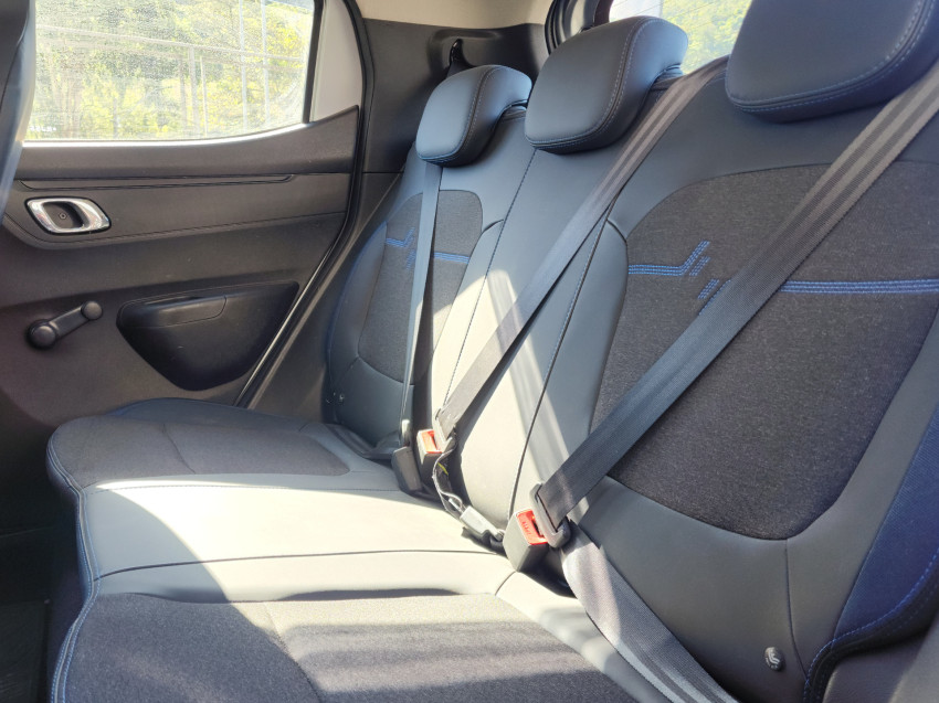 renault kwid 1.0 12v sce flex intense man 23/24 seminovo renault kwid 1.0 12v sce flex intense man 23/24 seminovo