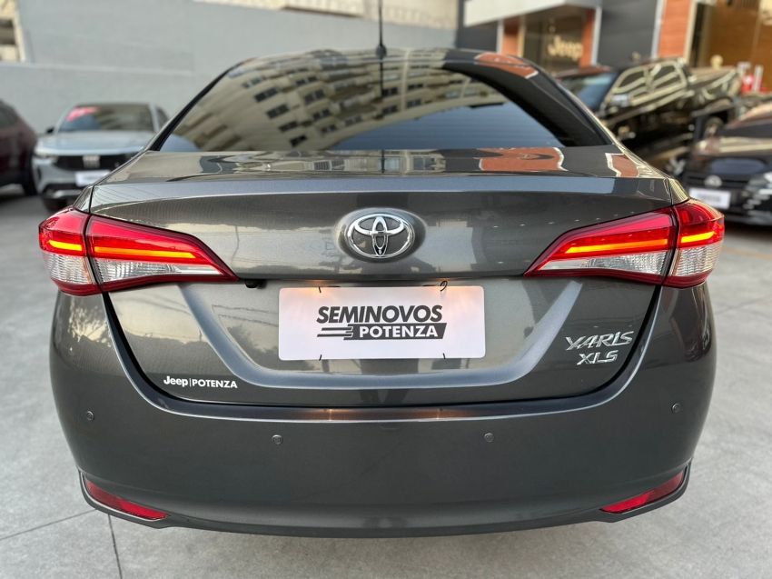 toyota yaris 1.5 16v flex sedan xls multidrive 24/25 seminovo