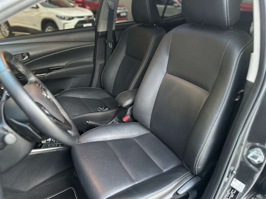 toyota yaris 1.5 16v flex sedan xls multidrive 24/25 seminovo