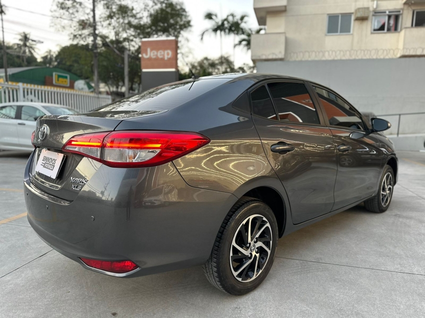 toyota yaris 1.5 16v flex sedan xls multidrive 24/25 seminovo