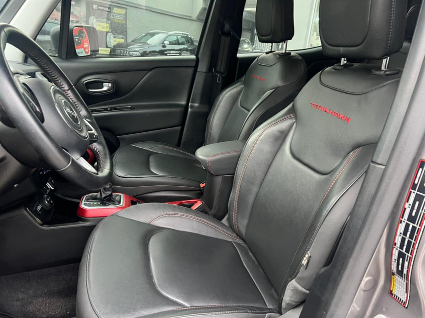 jeep renegade 2.0 16v turbo diesel trailhawk 4p 4x4 at 21/21 seminovo jeep renegade 2.0 16v turbo diesel trailhawk 4p 4x4 at 21/21 seminovo