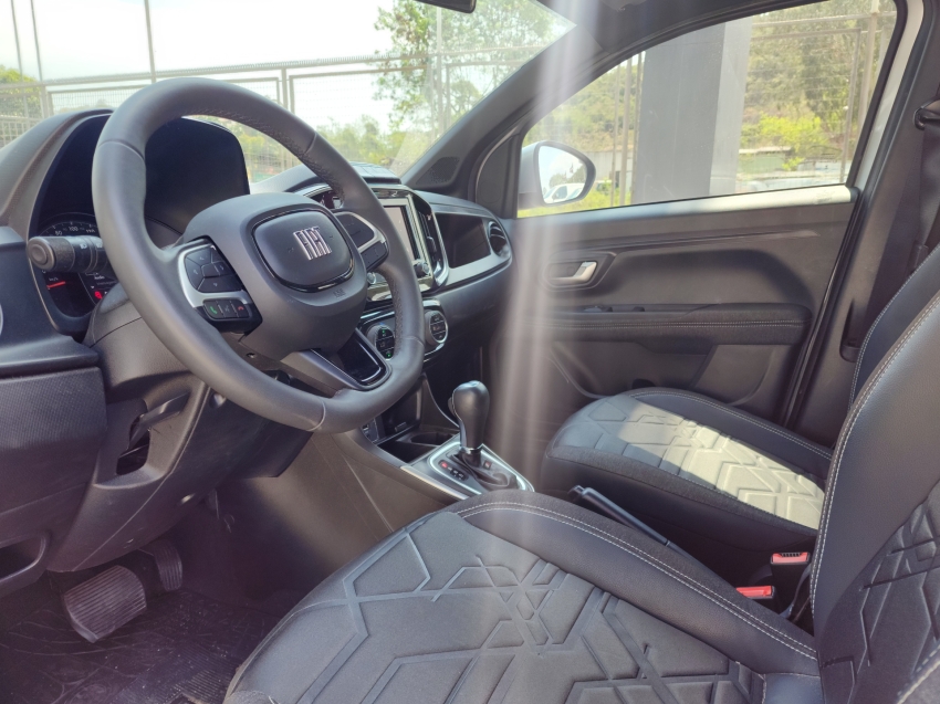 fiat strada 1.3 firefly flex volcano cd man 23/24 seminovo fiat strada 1.3 firefly flex volcano cd man 23/24 seminovo