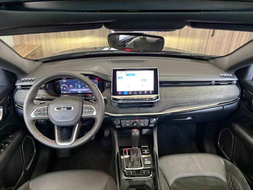 jeep commander 2.0 hurricane 4 turbo gasolina blackhawk at9 24/25 seminovo jeep commander 2.0 hurricane 4 turbo gasolina blackhawk at9 24/25 seminovo