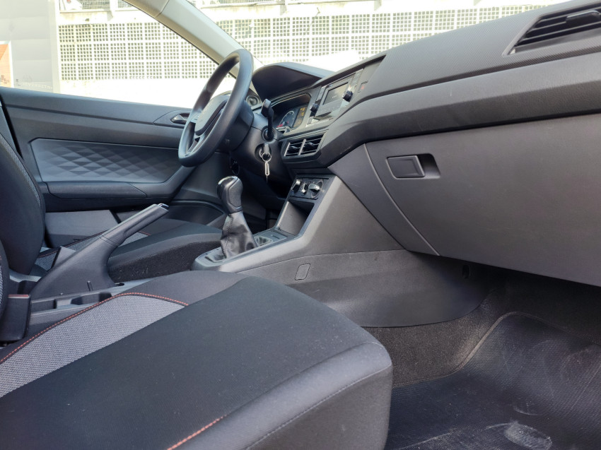 volkswagen polo 1.0 mpi track man 23/24 seminovo volkswagen polo 1.0 mpi track man 23/24 seminovo