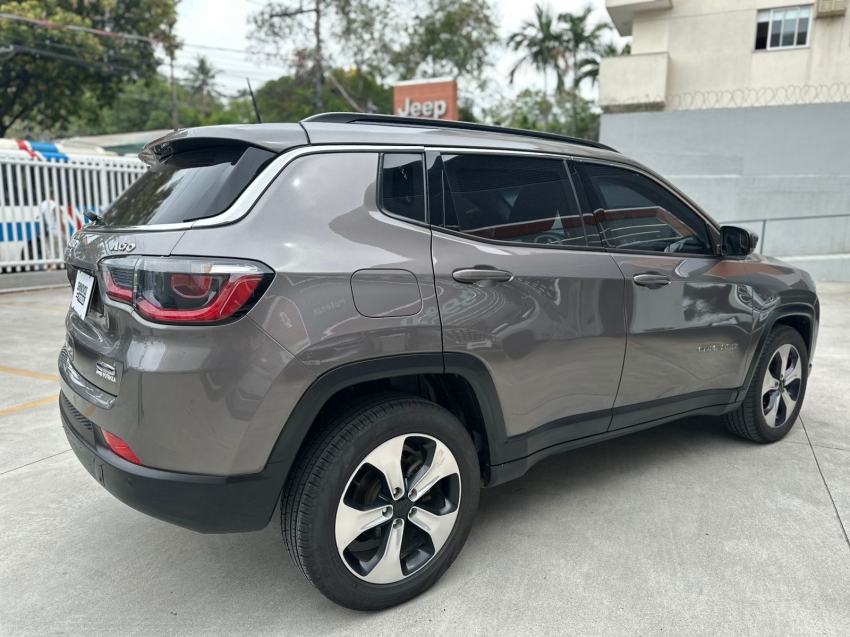jeep compass 2.0 16v flex longitude at 17/18 seminovo3