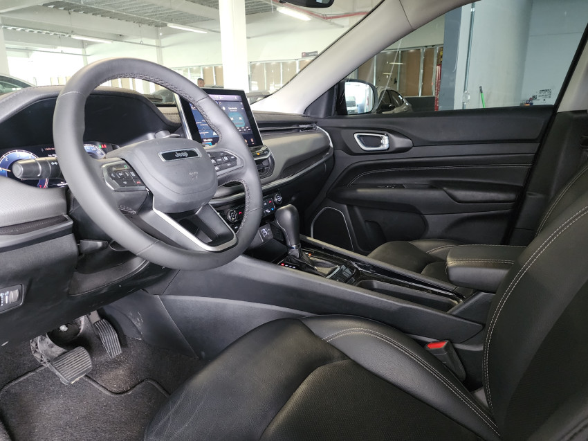 jeep compass 1.3 t270 turbo flex longitude at6 24/25 seminovo5