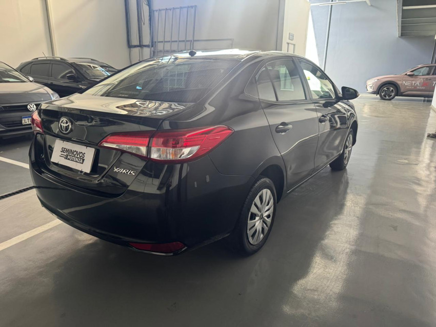 toyota yaris 1.5 16v flex sedan xl multidrive 24/25 seminovo3