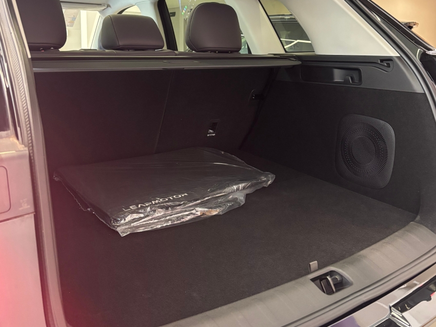 leapmotor b10 56,2 kw bev 26/26 0km7