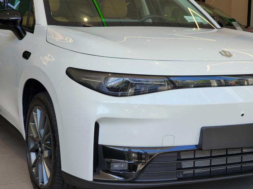 leapmotor c10 ultra hibrido reev 26/26 0km14