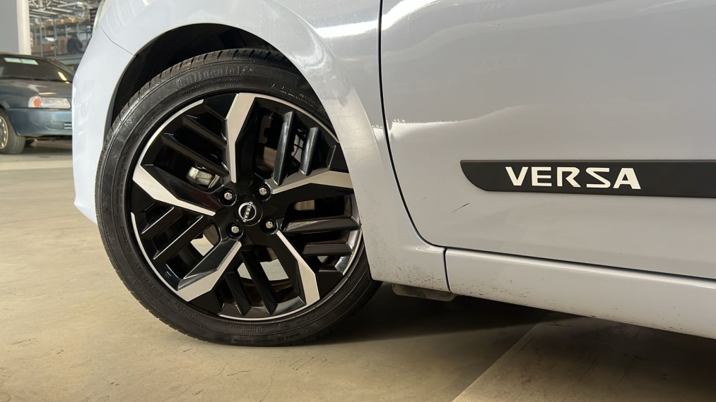 nissan versa 1.6 16v flex exclusive xtronic 23/24 seminovo10