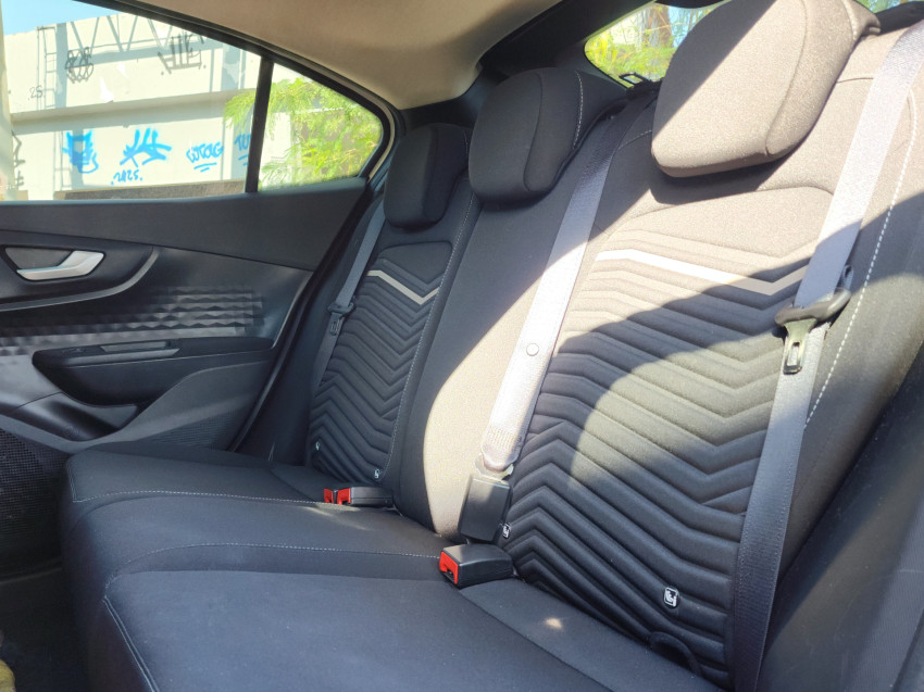 fiat fastback 1.0 turbo 200 flex cvt 23/24 seminovo15