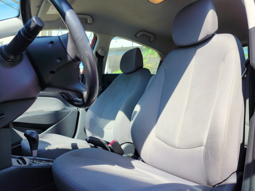 hyundai hb20x 1.6 16v premium flex 4p at 14/14 seminovo6