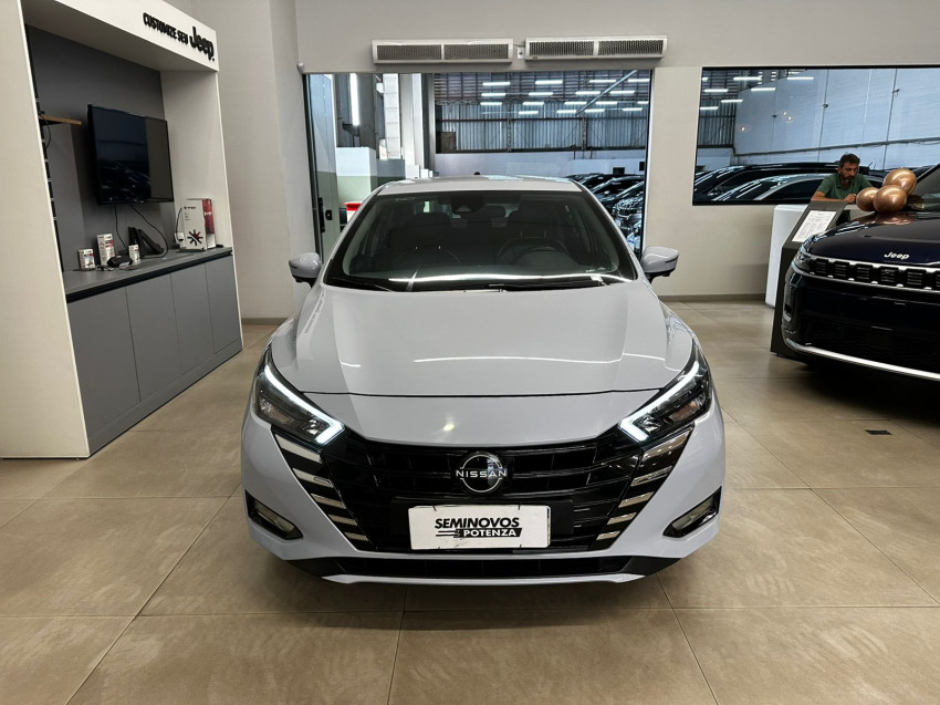 nissan versa 1.6 16v flex exclusive xtronic 23/24 seminovo