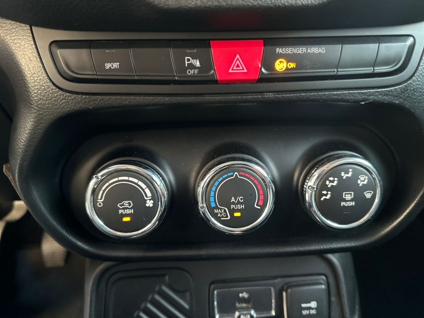 jeep renegade 1.8 16v flex 4p man 16/17 seminovo10