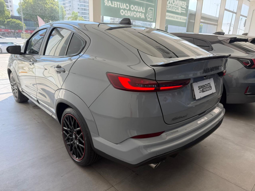 fiat fastback 1.3 turbo 270 flex abarth at6 24/25 seminovo5