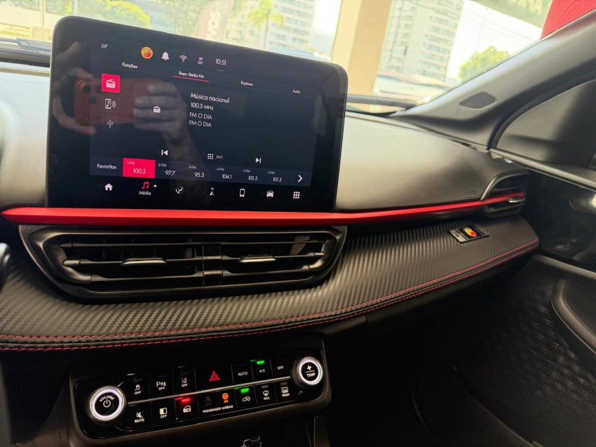 fiat fastback 1.3 turbo 270 flex abarth at6 24/25 seminovo9